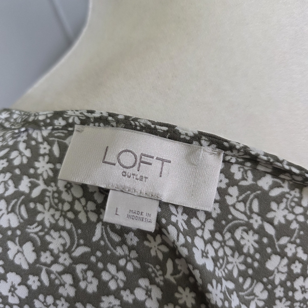 Loft Cami Olive Green & White Floral Tank Top Size L - Picture 10 of 11